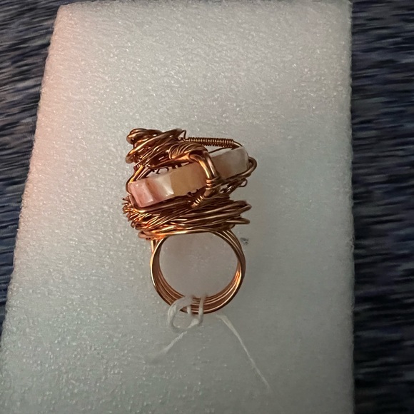 AGATE & CRYSTAL CHARM RING - Picture 10 of 13